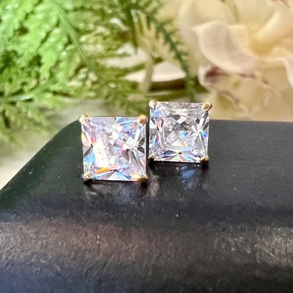 New! Princess Cut Diamond Studs set in Solid 14K Gold. Brand new 4 prong setting - Picture 10 of 15